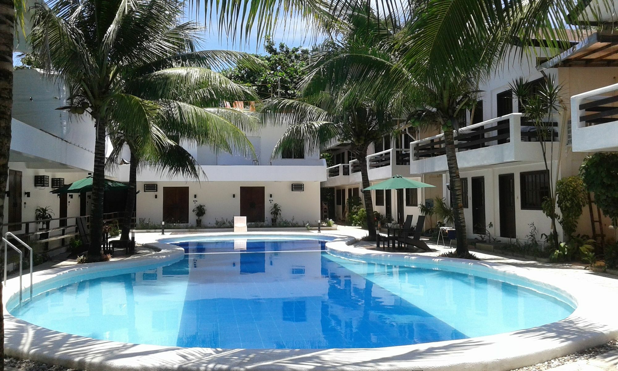 Feliness Resort Manoc-Manoc Exterior photo