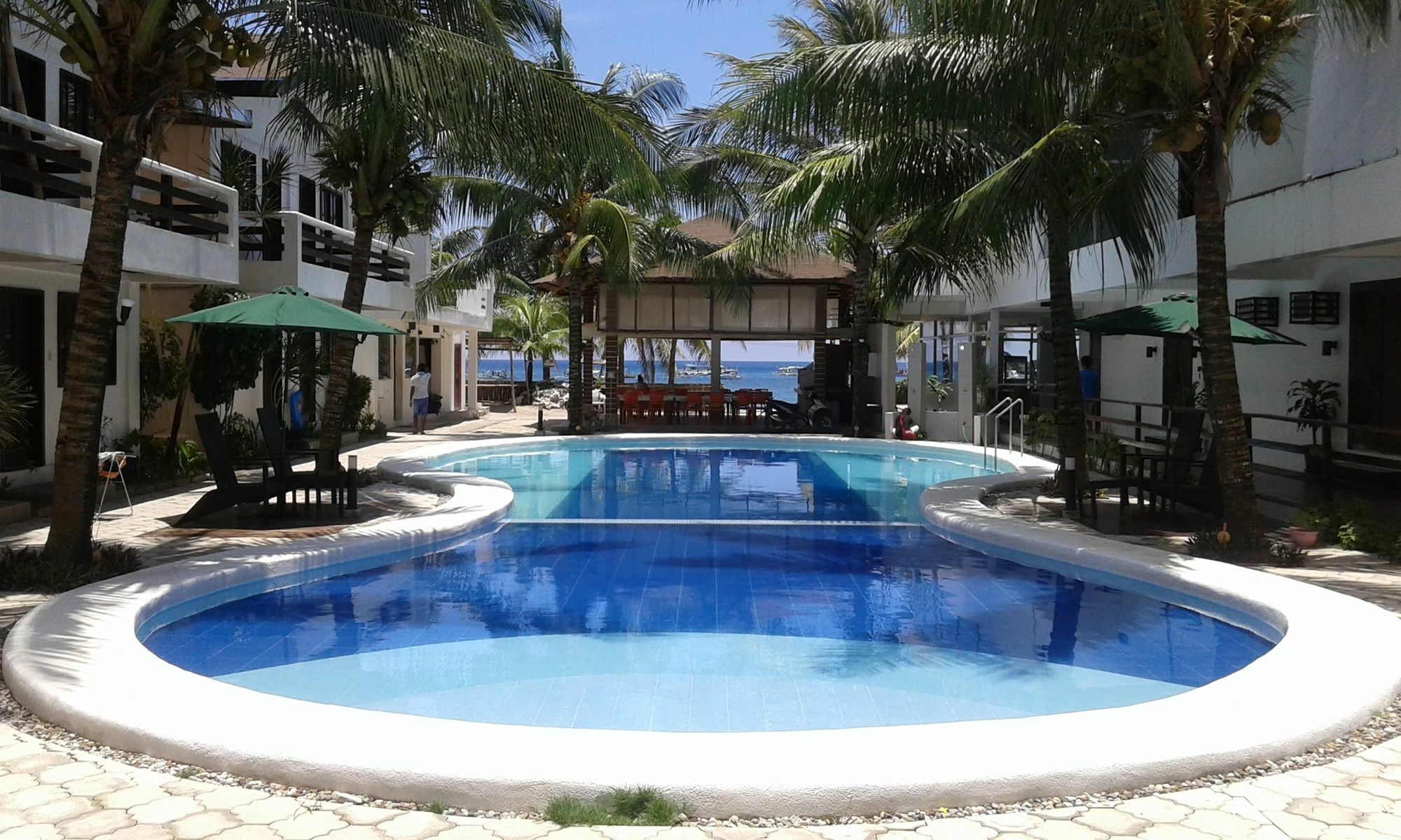 Feliness Resort Manoc-Manoc Exterior photo