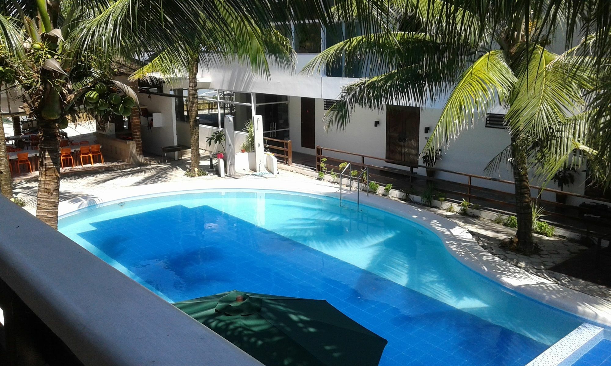Feliness Resort Manoc-Manoc Exterior photo